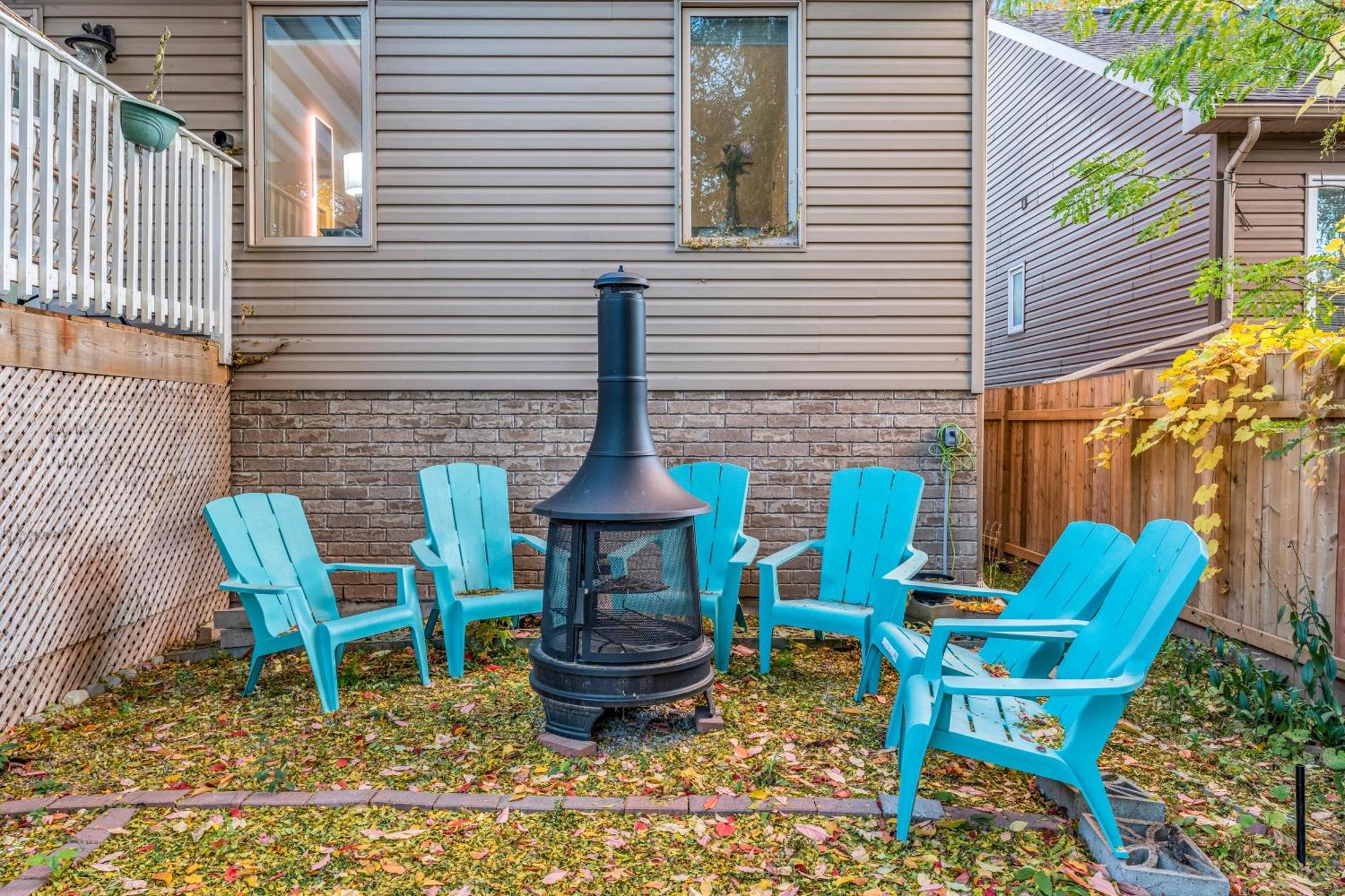 Royal Luxury - Mins From Falls With Pool Table